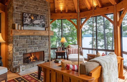 Lake of Bays Cottage | Gorgeous Family Cottage on Lake of Bays! Muskoka Room! Waterslide!