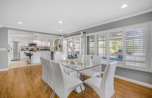 Orange House | Gorgeous Family Home, Just 8 mins from Disneyland
