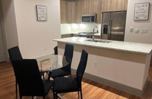 The Galleria Apartment | Gorgeous Fountain View Apartment in the Galleria