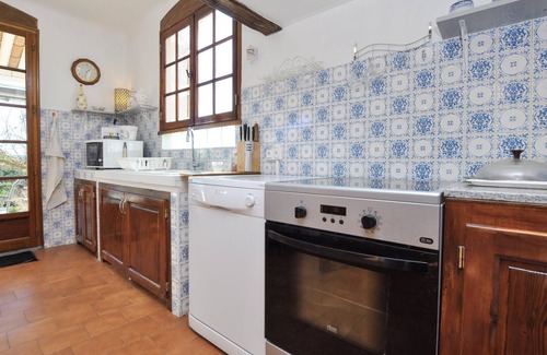 Saint-Laurent-du-Verdon House | Gorgeous home in Saint-Laurent-du-Verdo