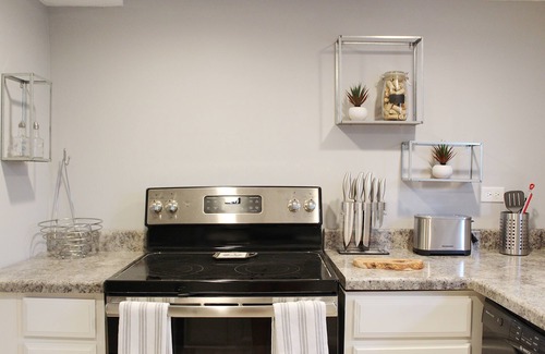Mayfair Apartment | Gorgeous Garden unit located in wonderful North Chicago neighborhood!
