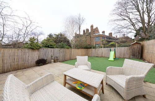 Golders Green Apartment | Gorgeous Golders Green apartment in North London