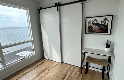 Greenport House | Gorgeous Greenport Beach House right on the Sound! Breathtaking views