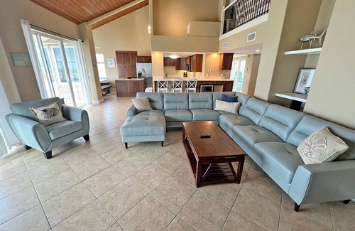 Villa Primera House | Gorgeous Gulf Front Home - Perfect for Families and Weddings!