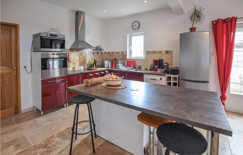 Croagnes House | Gorgeous Home In Saint-Saturnin-Lès-Apt