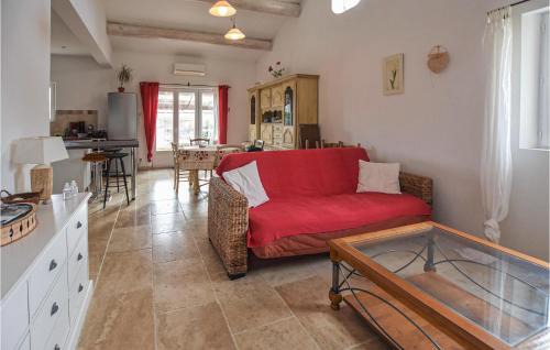 Croagnes House | Gorgeous Home In Saint-Saturnin-Lès-Apt