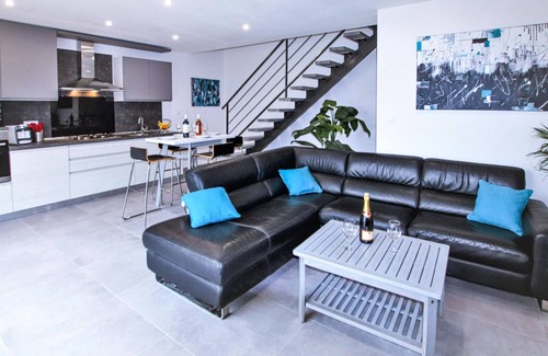 Salon-de-Provence House | Gorgeous home in Salon de Provence