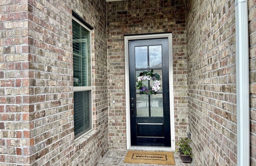 Conroe House | Gorgeous home fully FURNISHED