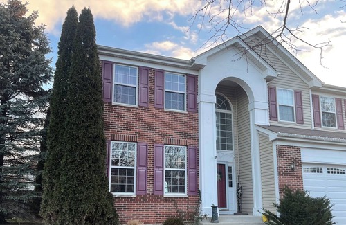 Grayslake House | Gorgeous Home in a Quiet Neighborhood in Grayslake