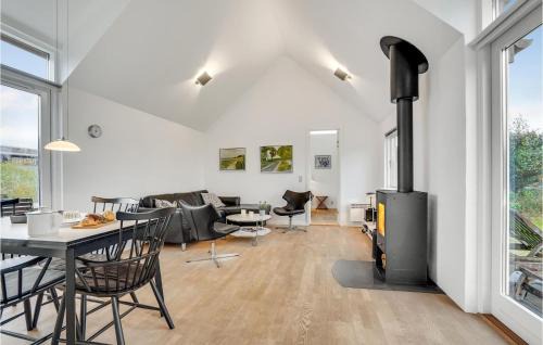 Tversted House | Gorgeous Home In Bindslev With Kitchen