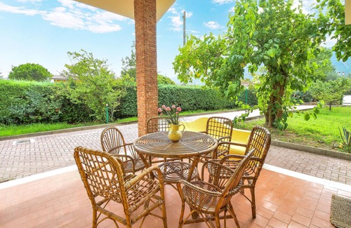 Carano House | Gorgeous home in Carano with kitchen