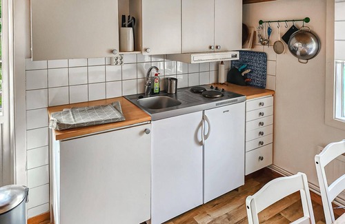 Granna House | Gorgeous home in Gränna with lake view