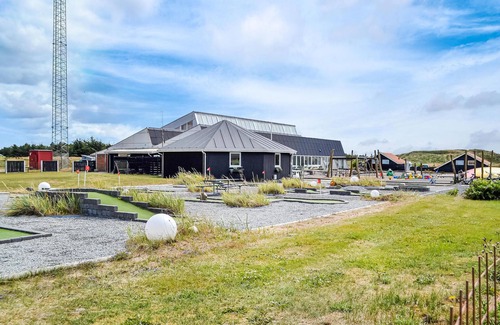 Argab House | Gorgeous home in Hvide Sande with WiFi