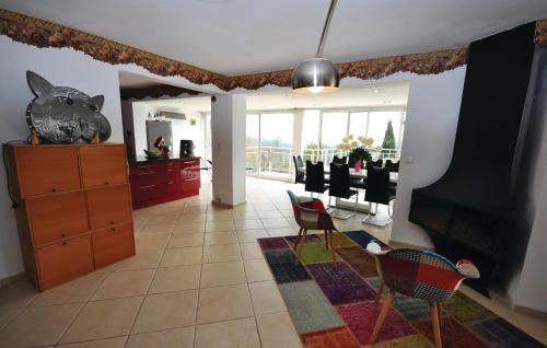 Les Adrets-de-l'Esterel House | Gorgeous Home In Les Adrets With Wifi