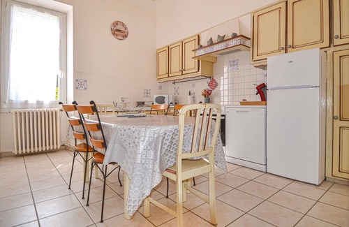 Rognonas House | Gorgeous home in Rognonas with WiFi