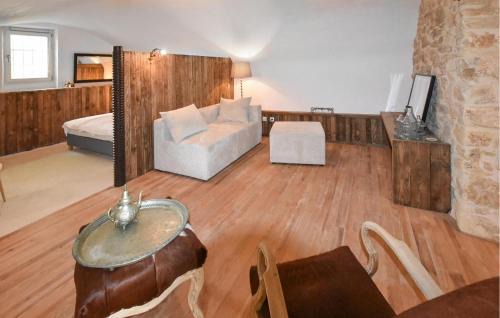 Sabran House | Gorgeous Home In Sabran