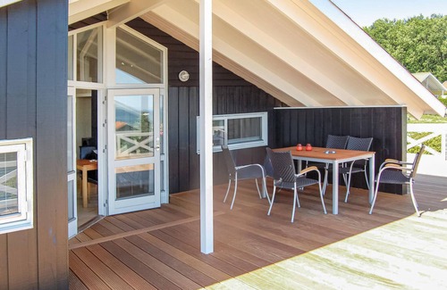 Grønninghoved Strand House | Gorgeous home in Sjølund with sauna