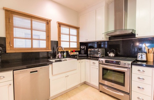 Tri-West Apartment | Gorgeous home In West Hollywood In A Wonderful Location