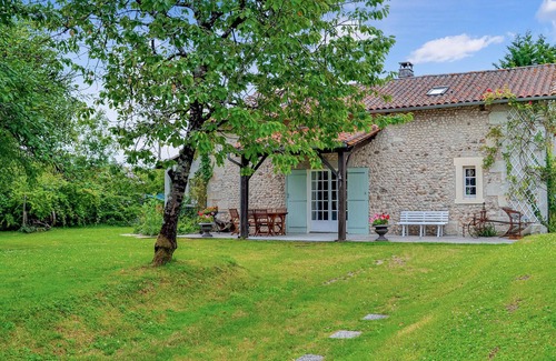 Vanxains House | Gorgeous home in Vanxains