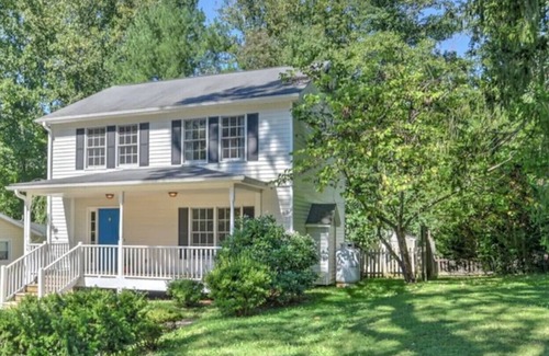 Royal Pines House | Gorgeous home minutes from Biltmore Estate and AVL!