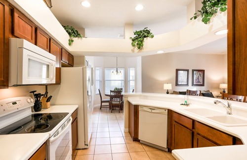 West Haven House | Gorgeous home near Disney with private pool, pool spa, on-site gym, tennis, AC