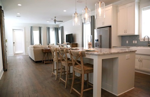 Greenway Park House | GORGEOUS Home on 30A! Six seater golf cart included!