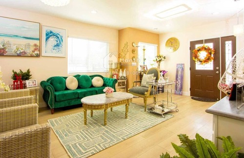 Bakersfield House | Gorgeous Home on Jefferson St
