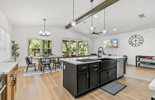 Middleburg House | Gorgeous Home on the Black Creek