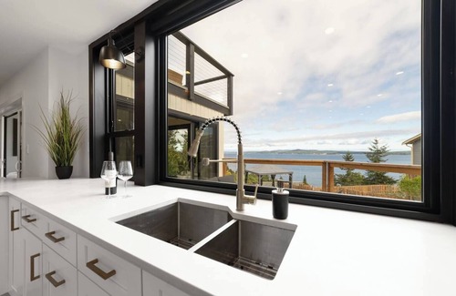 Chemainus House | Gorgeous Home with Hot Tub & Ocean Views