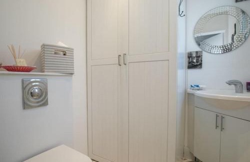 Datchet House | Gorgeous House near Windsor & River Thames