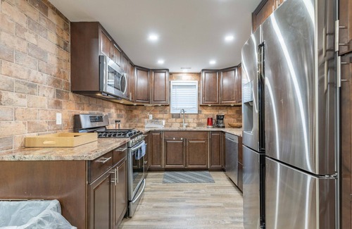 Quinte West House | Gorgeous House on Trent River