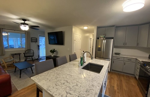 New North End House | Gorgeous house with privacy fence