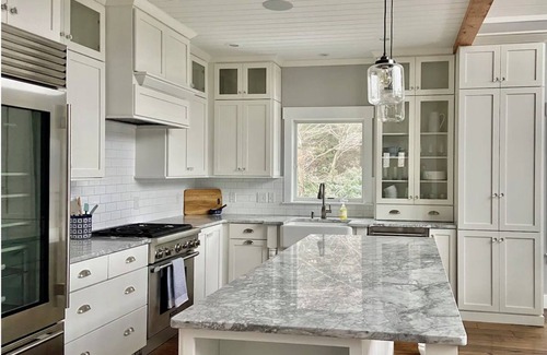 Greentown Ski Chalet | Gorgeous, Lake-Front Retreat at Lake Wallenpaupack! Perfect year-round!