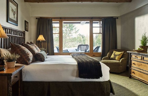 Lake Placid Resort | Gorgeous Lake Placid resort close to downtown, skiing, and more