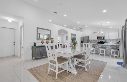 Palm Beach - West Palm Beach House | Gorgeous Lake Worth Beach House by RedAwning