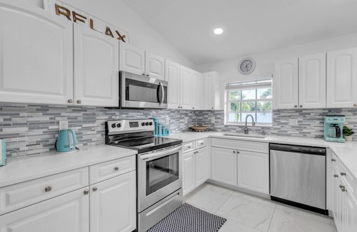 Palm Beach - West Palm Beach House | Gorgeous Lake Worth Beach House by RedAwning
