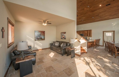 Newport House | Gorgeous Lakefront Villa near the Smokies, On Douglas Lake!