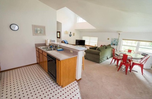 Home Apartment | Gorgeous location and getaway spot this winter!