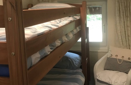 Llanteg House | Gorgeous lodge, Amroth, 10 minutes from Tenby