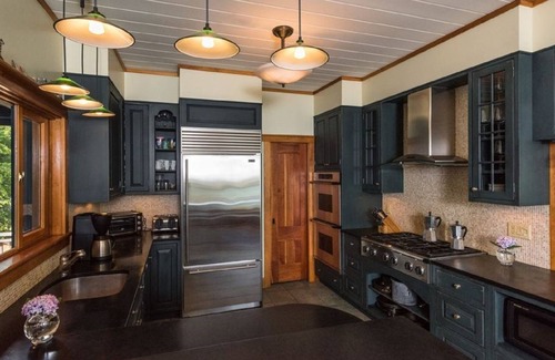 Grenell House | Gorgeous Luxury Custom Home with state of the art appliances, A/C, sleeps 12!
