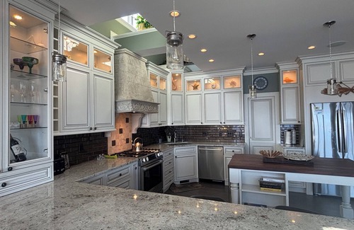 Sister Lakes House | Gorgeous Luxury Lake House with Fantastic Views and Amenities