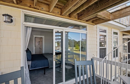 Fairfield Harbour House | Gorgeous Marina Views!