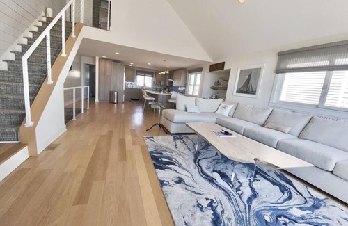 Sea Isle City Condo | Gorgeous modern BEACHFRONT townhouse amazing view