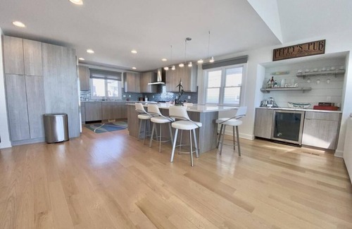 Sea Isle City Condo | Gorgeous modern BEACHFRONT townhouse amazing view