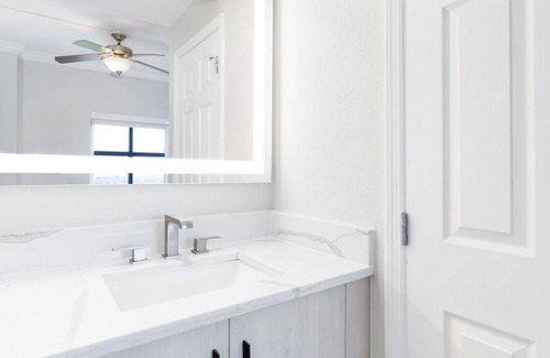 Florida Center Resort | Gorgeous, Modern-Sleek 2-bedroom suite resort, 9 minutes from Universal