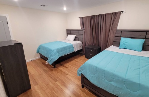 Irvington Apartment | Gorgeous Modern Suite