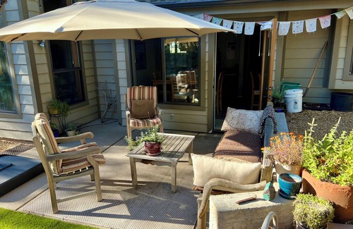 Shadow Mountain House | Gorgeous Mount Elden Retreat with private access to forest trails