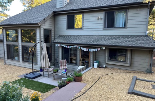 Shadow Mountain House | Gorgeous Mount Elden Retreat with private access to forest trails
