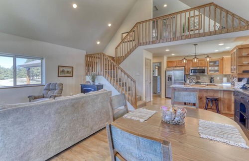 Pagosa Springs House | Gorgeous mountain retreat with a fenced-in yard, A/C, & hot tub! Pet friendly!