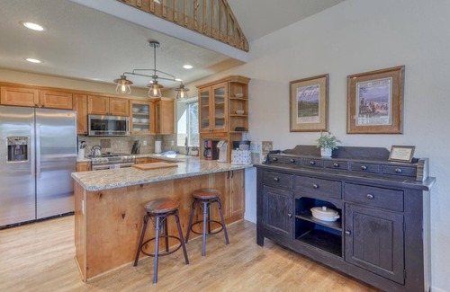 Pagosa Springs House | Gorgeous mountain retreat with a fenced-in yard, A/C, & hot tub! Pet friendly!